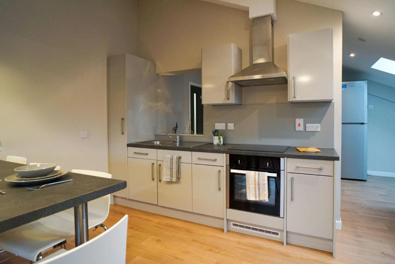 1 Bedroom Apartments, Studios And Ensuite Bedrooms With Shared Kitchen At Centro House In Stirling Exterior foto